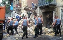 Военнослужащие Одесского гарнизона освобождали людей из-под завалов