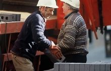 Количество украинцев, выезжающих за рубеж на заработки, сокращается