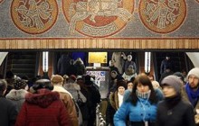 Киевлян просят не пользоваться переходом с зеленой на красную ветку метро