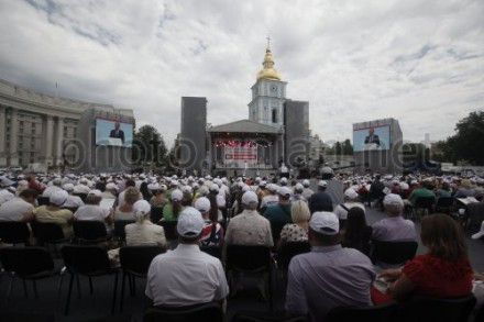 Урочистий об’єднавчий з`їзд Об’єднаної опозиції “Батькивщина” на Михайлівській площі в Києві