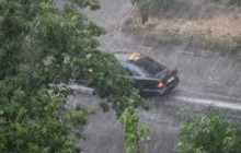 В Херсоне сильный ливень подтопил несколько улиц