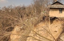 Попов просит у Азарова денег на борьбу с оползнями