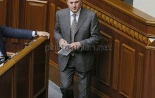 Ефремов предлагает рассмотреть за один день все законопроекты о векселях