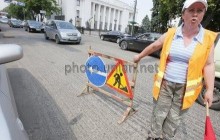 Янукович называет проблемой №1 в Украине ремонт дорог