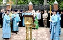 Патріарх Кирил освятив закладний камінь у підвалини храму на честь ікони Божої Матері «Державна»