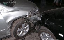 Девушка за рулем Nissan разбила 5 автомобилей (фото)