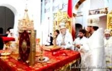 У Троїцьку батьківську суботу Митрополит Володимир звершив Божественну літургію