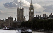 Банк Англии подумывает перейти на пластиковые деньги