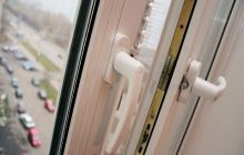 На Житомирщине два маленьких ребенка выпали из окон