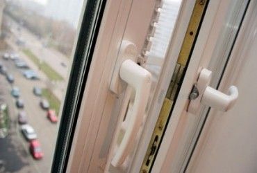 Половина людей робить це неправильно: експерти розповіли, як провітрювати житло в спеку