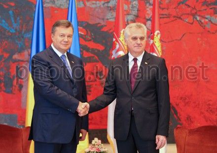 Янукович встретился с Николичем