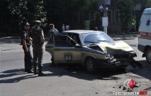 Врадиевские милиционеры на бусе врезались в машину спецподразделения Титан, 6 пострадавших (фото)