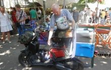 Одеські екстремали вирушили до Владивостока на мопедах (фото)