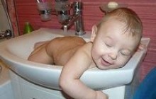 От жары больше всего страдают младенцы