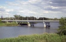 Из автомобиля, утонувшего под Чугуевом, достали тела трех молодых людей