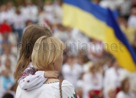 україна прапор вишиванка