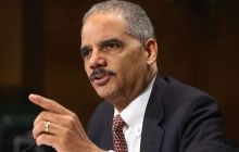Генпрокурор США предложил смягчить наказание за наркотики
