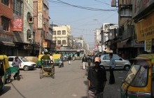 Курс индийской рупии упал до 20-летнего максимума