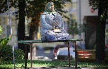Киевской "Типичной бабушке" открутили обе ноги