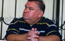 Суд виправдав директора стадіону, який накинувся з кулаками на журналіста