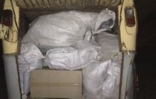 На кордоні зупинили українця, який намагався вивезти тонну секонд-хенду до Росії