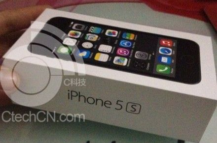 Apple сьогодні може представити iPhone 5S і його бюджетну версію (фото) Apple сьогодні може представити iPhone 5S і його бюджетну версію (фото)