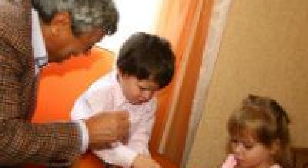 Фонд Ахметова и Луческу открыли детский дом семейного типа