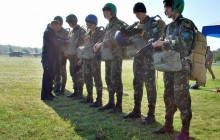 На Харківщині курсанти льотного факультету другого курсу вперше виконали стрибки з парашутом