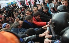 Четверо міліціонерів постраждали під час подій біля КМДА