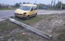 На Житомирщине бетонный столб упал на милиционера