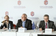 Ахметов даёт более $250 тыс на обучение детей