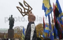 Міліція спростовує, що штурмувала квартиру, в якій вивісили червоні прапори