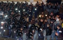 Міліція заявляє, що відбила атаку близько 500 прихильників Маркова