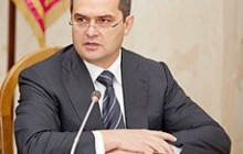 Захарченко вимагає діяти виключно в рамках закону