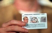 США: Мошенники контролируют программу Green card для украинцев