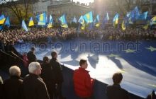 Почти 60% украинцев выступают за евроинтеграцию - опрос