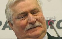 Лех Валенса считает, что в Украине возможен любой сценарий