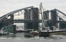 На Подольском мосту восстановили строительные работы