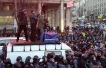 Милиционеры заблокировали участников митинга на Майдане Незалежности