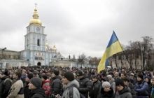 Количество митингующих на Михайловской площади возросло до 7 тысяч