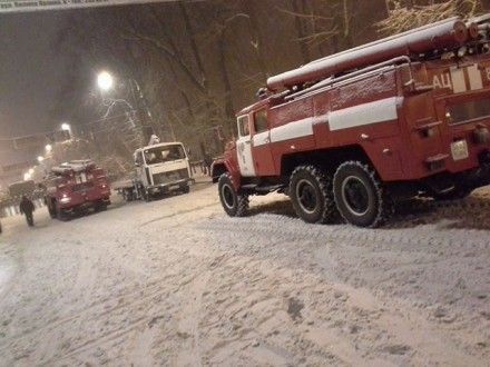 Пожарные машины на улице Грушевского / Фото: Olga Chervakova