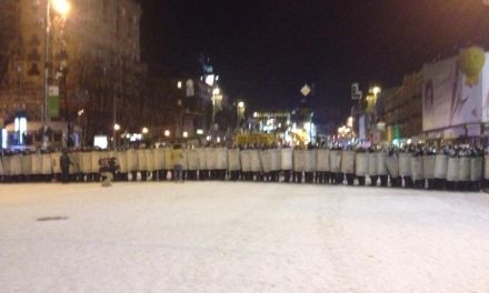 Хрещатик біля ЦУМу, фото Mykhailyna Skoryk Хрещатик біля ЦУМу, фото Mykhailyna Skoryk