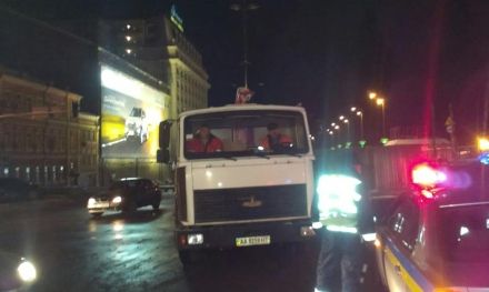 'Беркут' начал штурм Майдана (обновляется, фото, видео штурма) 'Беркут' начал штурм Майдана (обновляется, фото, видео штурма)