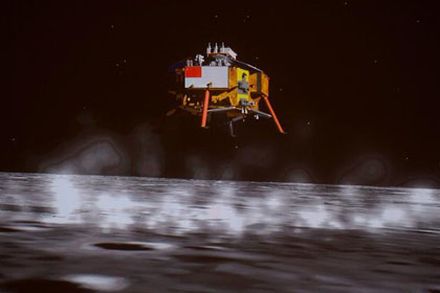 Космический аппарат с луноходом «Юйту» на бортуИзображение: агентство «Синьхуа»