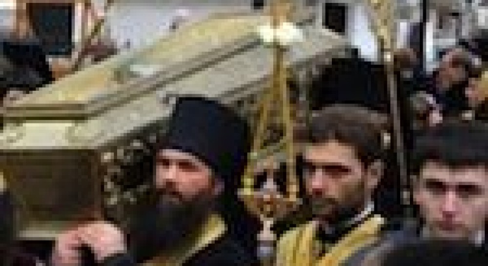 Киево-Печерской лавре передали 53-килограммовую серебряную раку с перстом первомученика Стефана