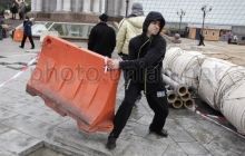 Митингующие разогнали милиционеров на Майдане Незалежности