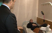 Захарченко відвідав постраждалих правоохоронців у лікарні
