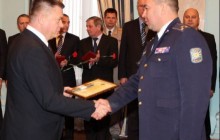 Министр обороны поздравил с присвоением очередных воинских званий группу офицеров командного состава Вооруженных Сил Украины