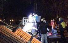 На Евромайдане продолжают укреплять баррикады (фото)