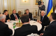 На встрече Азарова с аграриями 12 декабря присутствовали только 6 человек